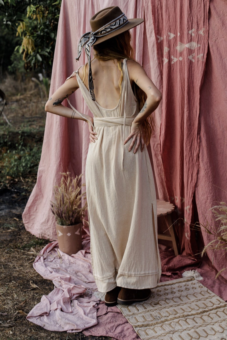 Frangipani dress. Beige