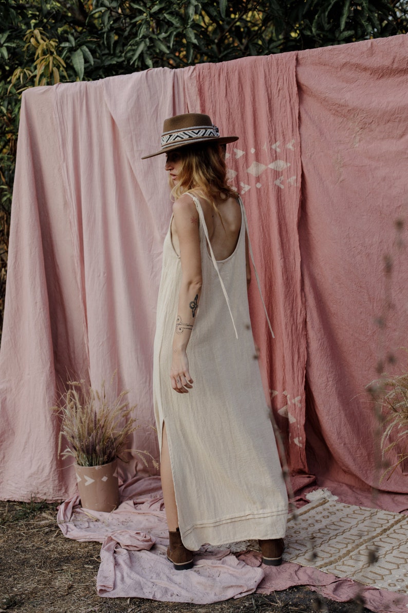 Frangipani dress. Beige