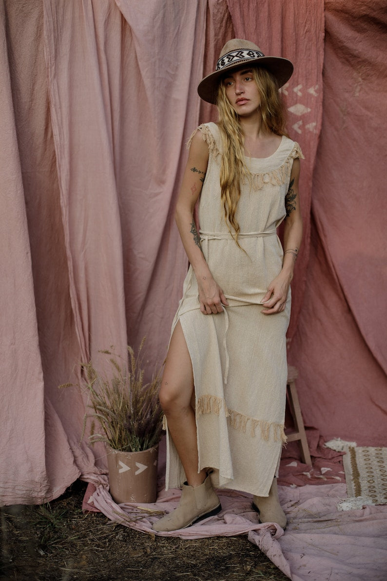 Luna dress. Beige